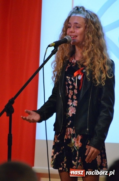 Zdjęcie w galerii na portalu naszraciborz.pl: Tu wszędzie jest nasza ojczyzna... - koncert laureatów Konkursu Pieśni, Piosenki i Poezji Patriotycznej za nami  wiadomości z regionu