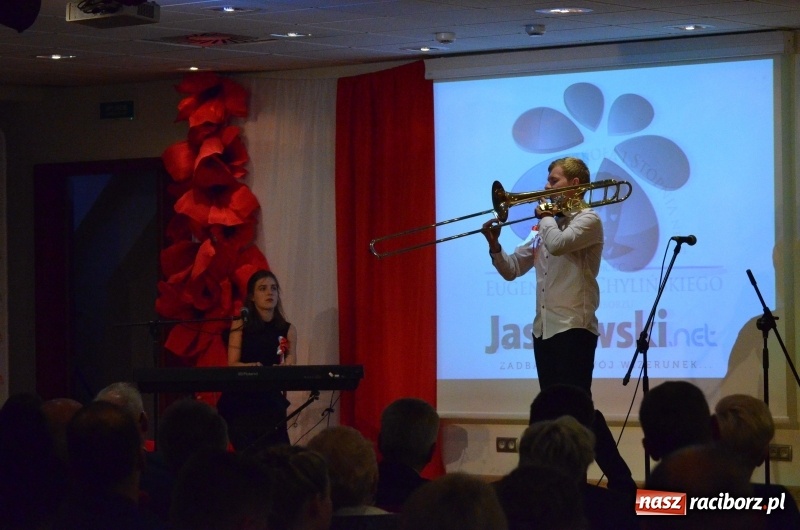 Zdjęcie w galerii na portalu naszraciborz.pl: Tu wszędzie jest nasza ojczyzna... - koncert laureatów Konkursu Pieśni, Piosenki i Poezji Patriotycznej za nami  wiadomości z regionu