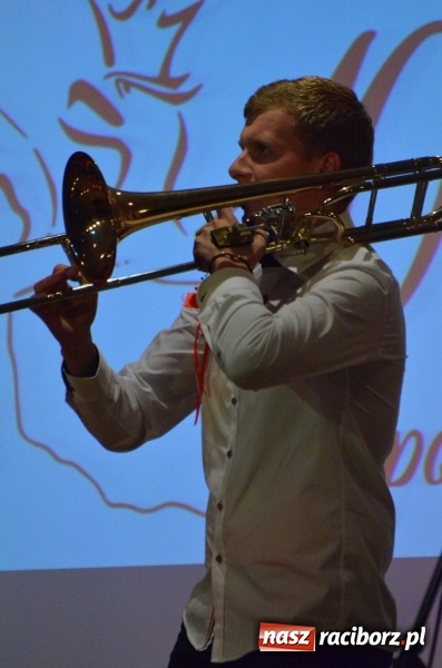 Zdjęcie w galerii na portalu naszraciborz.pl: Tu wszędzie jest nasza ojczyzna... - koncert laureatów Konkursu Pieśni, Piosenki i Poezji Patriotycznej za nami  wiadomości z regionu
