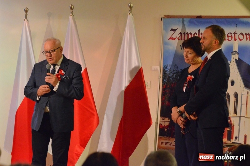 Zdjęcie w galerii na portalu naszraciborz.pl: Tu wszędzie jest nasza ojczyzna... - koncert laureatów Konkursu Pieśni, Piosenki i Poezji Patriotycznej za nami  wiadomości z regionu