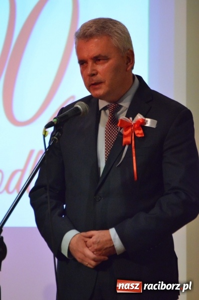 Zdjęcie w galerii na portalu naszraciborz.pl: Tu wszędzie jest nasza ojczyzna... - koncert laureatów Konkursu Pieśni, Piosenki i Poezji Patriotycznej za nami  wiadomości z regionu