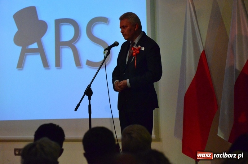 Zdjęcie w galerii na portalu naszraciborz.pl: Tu wszędzie jest nasza ojczyzna... - koncert laureatów Konkursu Pieśni, Piosenki i Poezji Patriotycznej za nami  wiadomości z regionu