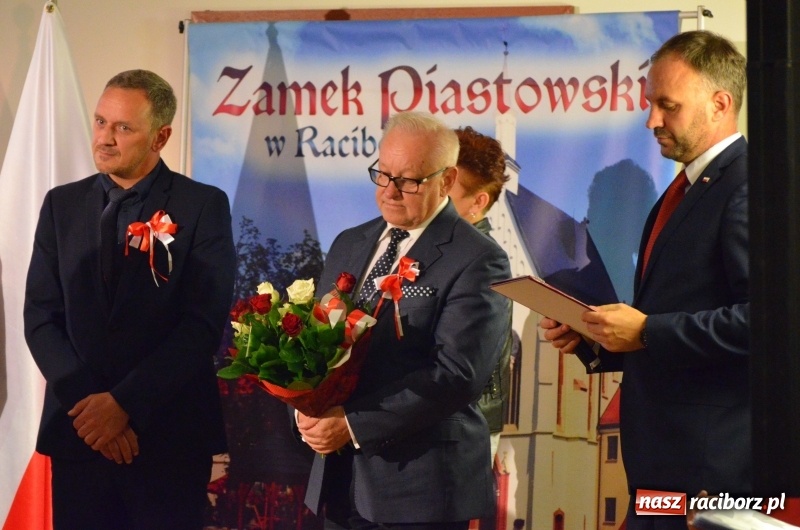Zdjęcie w galerii na portalu naszraciborz.pl: Tu wszędzie jest nasza ojczyzna... - koncert laureatów Konkursu Pieśni, Piosenki i Poezji Patriotycznej za nami  wiadomości z regionu