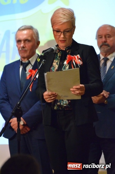 Zdjęcie w galerii na portalu naszraciborz.pl: Tu wszędzie jest nasza ojczyzna... - koncert laureatów Konkursu Pieśni, Piosenki i Poezji Patriotycznej za nami  wiadomości z regionu