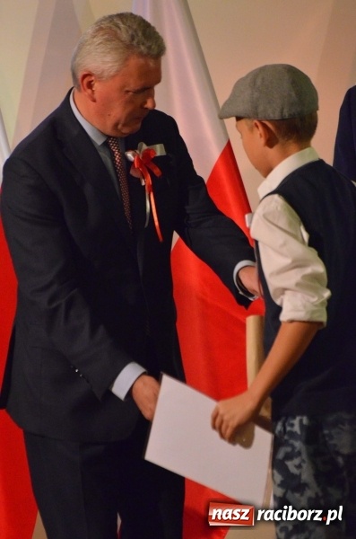 Zdjęcie w galerii na portalu naszraciborz.pl: Tu wszędzie jest nasza ojczyzna... - koncert laureatów Konkursu Pieśni, Piosenki i Poezji Patriotycznej za nami  wiadomości z regionu