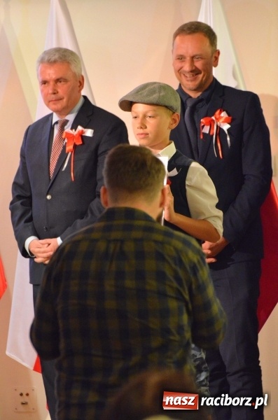 Zdjęcie w galerii na portalu naszraciborz.pl: Tu wszędzie jest nasza ojczyzna... - koncert laureatów Konkursu Pieśni, Piosenki i Poezji Patriotycznej za nami  wiadomości z regionu