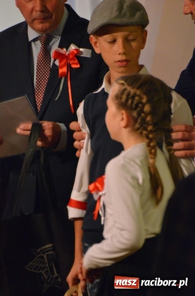 Zdjęcie w galerii na portalu naszraciborz.pl: Tu wszędzie jest nasza ojczyzna... - koncert laureatów Konkursu Pieśni, Piosenki i Poezji Patriotycznej za nami  wiadomości z regionu