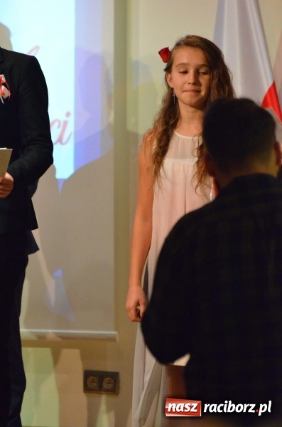 Zdjęcie w galerii na portalu naszraciborz.pl: Tu wszędzie jest nasza ojczyzna... - koncert laureatów Konkursu Pieśni, Piosenki i Poezji Patriotycznej za nami  wiadomości z regionu