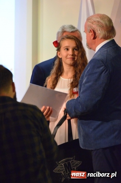 Zdjęcie w galerii na portalu naszraciborz.pl: Tu wszędzie jest nasza ojczyzna... - koncert laureatów Konkursu Pieśni, Piosenki i Poezji Patriotycznej za nami  wiadomości z regionu