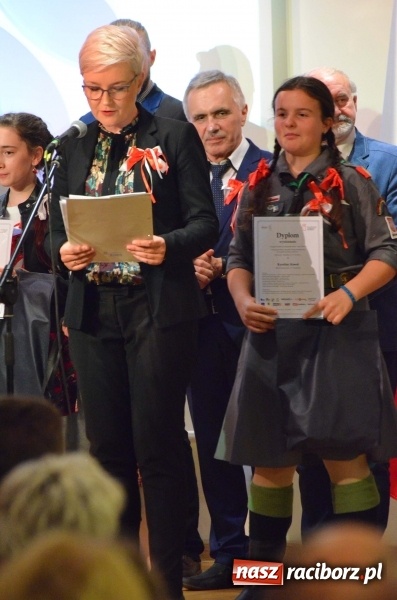 Zdjęcie w galerii na portalu naszraciborz.pl: Tu wszędzie jest nasza ojczyzna... - koncert laureatów Konkursu Pieśni, Piosenki i Poezji Patriotycznej za nami  wiadomości z regionu