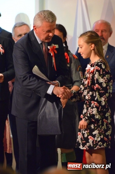 Zdjęcie w galerii na portalu naszraciborz.pl: Tu wszędzie jest nasza ojczyzna... - koncert laureatów Konkursu Pieśni, Piosenki i Poezji Patriotycznej za nami  wiadomości z regionu