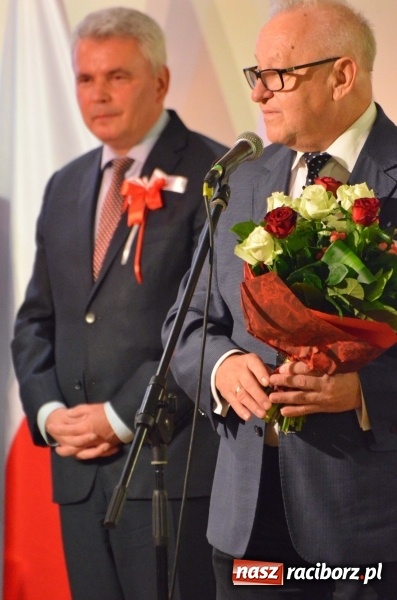 Zdjęcie w galerii na portalu naszraciborz.pl: Tu wszędzie jest nasza ojczyzna... - koncert laureatów Konkursu Pieśni, Piosenki i Poezji Patriotycznej za nami  wiadomości z regionu