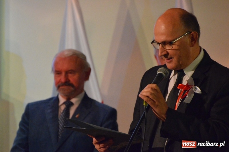 Zdjęcie w galerii na portalu naszraciborz.pl: Tu wszędzie jest nasza ojczyzna... - koncert laureatów Konkursu Pieśni, Piosenki i Poezji Patriotycznej za nami  wiadomości z regionu