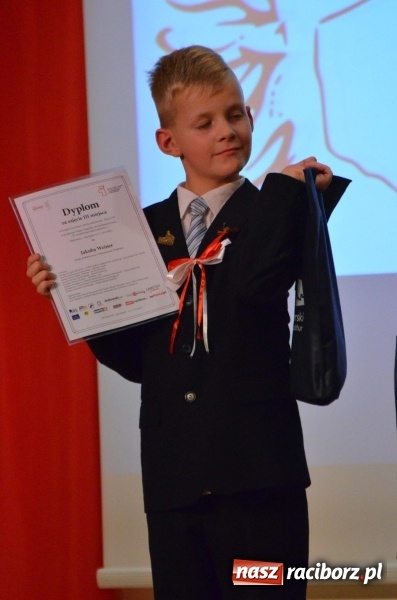 Zdjęcie w galerii na portalu naszraciborz.pl: Tu wszędzie jest nasza ojczyzna... - koncert laureatów Konkursu Pieśni, Piosenki i Poezji Patriotycznej za nami  wiadomości z regionu