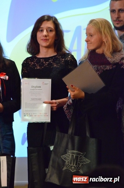 Zdjęcie w galerii na portalu naszraciborz.pl: Tu wszędzie jest nasza ojczyzna... - koncert laureatów Konkursu Pieśni, Piosenki i Poezji Patriotycznej za nami  wiadomości z regionu