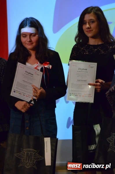 Zdjęcie w galerii na portalu naszraciborz.pl: Tu wszędzie jest nasza ojczyzna... - koncert laureatów Konkursu Pieśni, Piosenki i Poezji Patriotycznej za nami  wiadomości z regionu