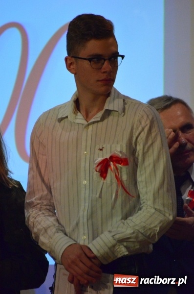 Zdjęcie w galerii na portalu naszraciborz.pl: Tu wszędzie jest nasza ojczyzna... - koncert laureatów Konkursu Pieśni, Piosenki i Poezji Patriotycznej za nami  wiadomości z regionu