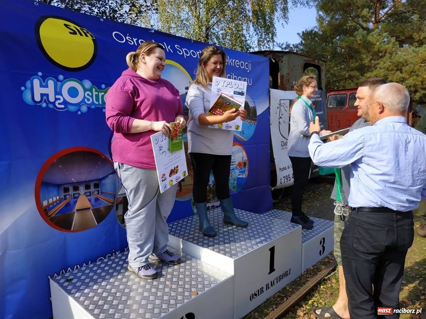 Zdjęcie w galerii na portalu naszraciborz.pl: Aż 125 osób pojechało kolejką w las walczyć o tytuł najlepszego grzybiarza ziemi raciborskiej wiadomości z regionu