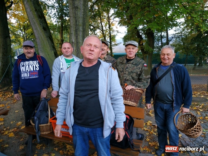 Zdjęcie w galerii na portalu naszraciborz.pl: Aż 125 osób pojechało kolejką w las walczyć o tytuł najlepszego grzybiarza ziemi raciborskiej wiadomości z regionu