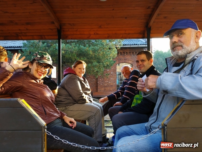 Zdjęcie w galerii na portalu naszraciborz.pl: Aż 125 osób pojechało kolejką w las walczyć o tytuł najlepszego grzybiarza ziemi raciborskiej wiadomości z regionu