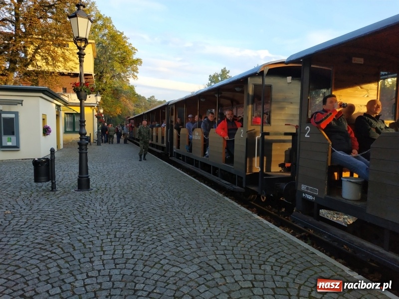 Zdjęcie w galerii na portalu naszraciborz.pl: Aż 125 osób pojechało kolejką w las walczyć o tytuł najlepszego grzybiarza ziemi raciborskiej wiadomości z regionu
