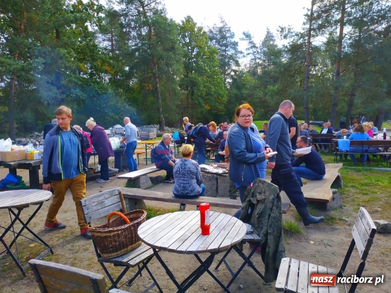 Zdjęcie w galerii na portalu naszraciborz.pl: Aż 125 osób pojechało kolejką w las walczyć o tytuł najlepszego grzybiarza ziemi raciborskiej wiadomości z regionu