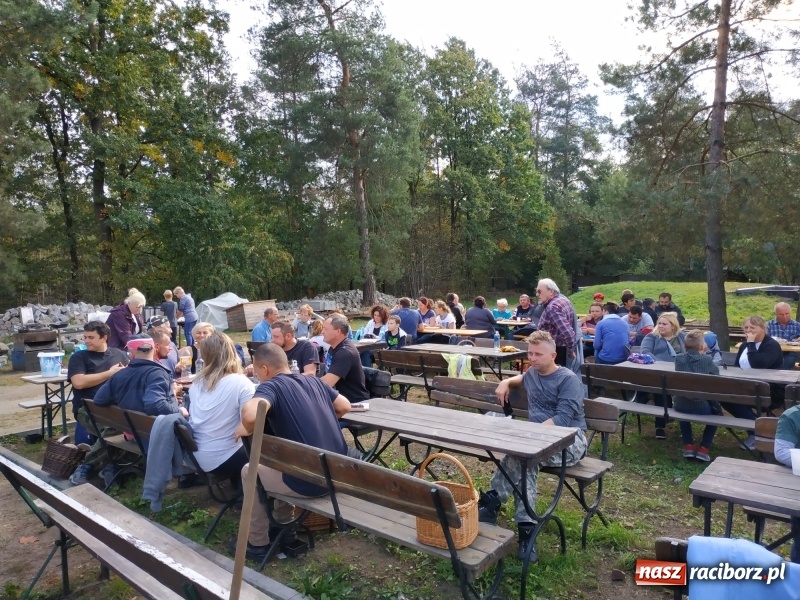 Zdjęcie w galerii na portalu naszraciborz.pl: Aż 125 osób pojechało kolejką w las walczyć o tytuł najlepszego grzybiarza ziemi raciborskiej wiadomości z regionu