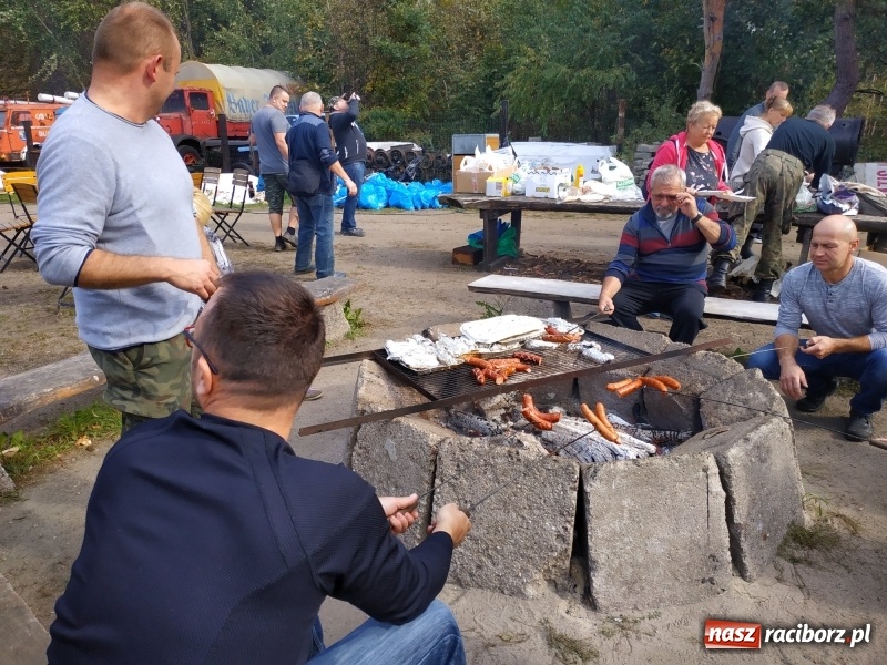 Zdjęcie w galerii na portalu naszraciborz.pl: Aż 125 osób pojechało kolejką w las walczyć o tytuł najlepszego grzybiarza ziemi raciborskiej wiadomości z regionu