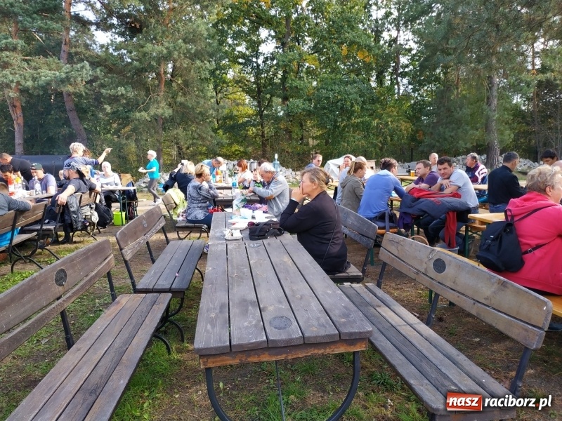 Zdjęcie w galerii na portalu naszraciborz.pl: Aż 125 osób pojechało kolejką w las walczyć o tytuł najlepszego grzybiarza ziemi raciborskiej wiadomości z regionu