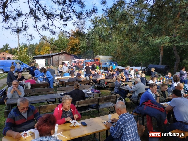 Zdjęcie w galerii na portalu naszraciborz.pl: Aż 125 osób pojechało kolejką w las walczyć o tytuł najlepszego grzybiarza ziemi raciborskiej wiadomości z regionu
