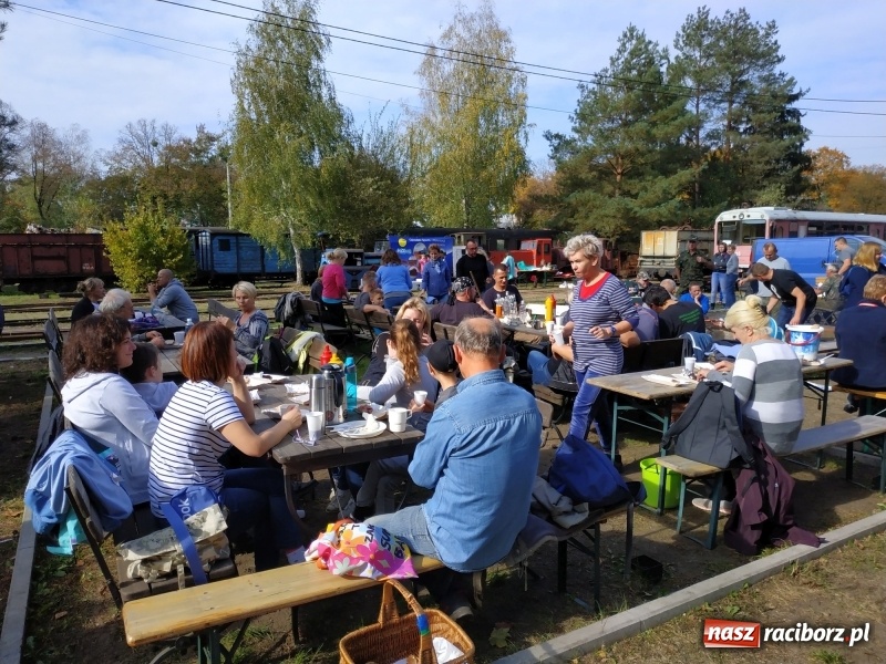 Zdjęcie w galerii na portalu naszraciborz.pl: Aż 125 osób pojechało kolejką w las walczyć o tytuł najlepszego grzybiarza ziemi raciborskiej wiadomości z regionu