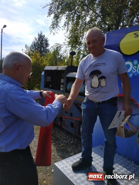 Zdjęcie w galerii na portalu naszraciborz.pl: Aż 125 osób pojechało kolejką w las walczyć o tytuł najlepszego grzybiarza ziemi raciborskiej wiadomości z regionu