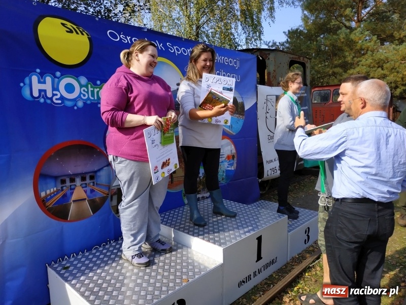 Zdjęcie w galerii na portalu naszraciborz.pl: Aż 125 osób pojechało kolejką w las walczyć o tytuł najlepszego grzybiarza ziemi raciborskiej wiadomości z regionu