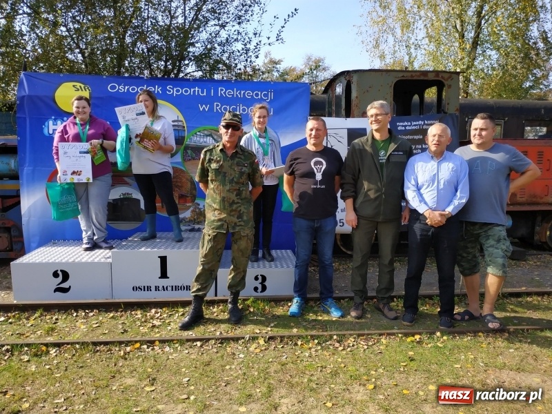 Zdjęcie w galerii na portalu naszraciborz.pl: Aż 125 osób pojechało kolejką w las walczyć o tytuł najlepszego grzybiarza ziemi raciborskiej wiadomości z regionu