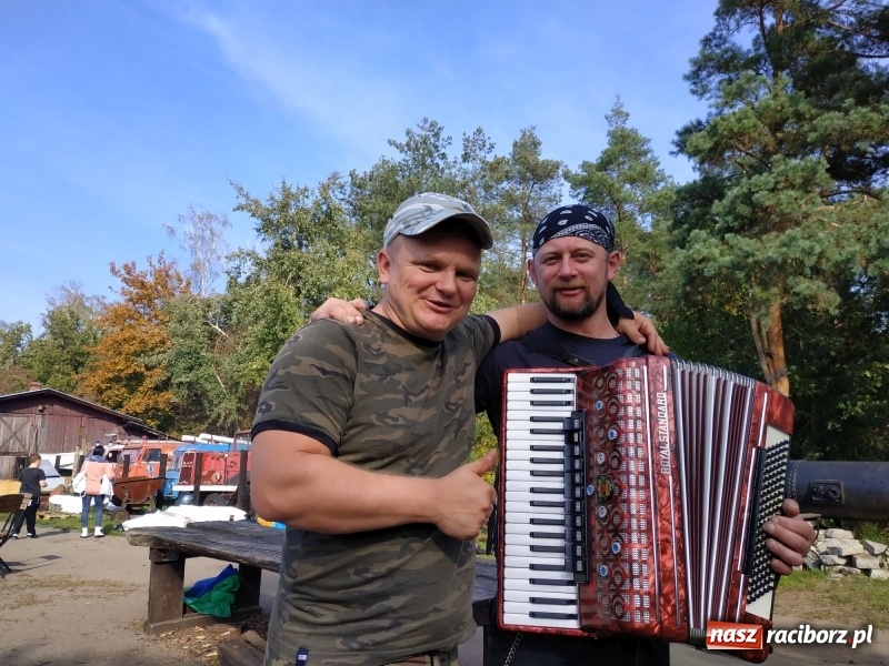 Zdjęcie w galerii na portalu naszraciborz.pl: Aż 125 osób pojechało kolejką w las walczyć o tytuł najlepszego grzybiarza ziemi raciborskiej wiadomości z regionu