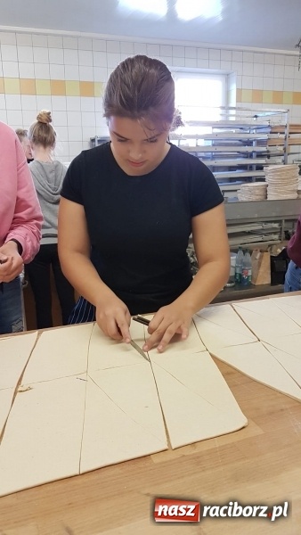 Zdjęcie w galerii na portalu naszraciborz.pl: Języki jednoczą świat. Uczniowie SP18 na wymianie w Roth wiadomości z regionu