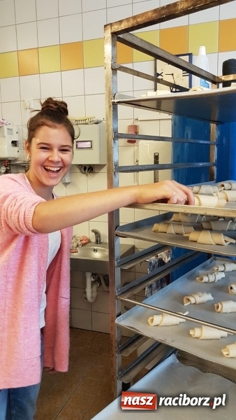 Zdjęcie w galerii na portalu naszraciborz.pl: Języki jednoczą świat. Uczniowie SP18 na wymianie w Roth wiadomości z regionu