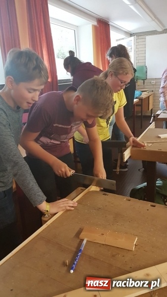 Zdjęcie w galerii na portalu naszraciborz.pl: Języki jednoczą świat. Uczniowie SP18 na wymianie w Roth wiadomości z regionu