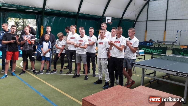 Zdjęcie w galerii na portalu naszraciborz.pl: IV Turniej Tenisa Stołowego o Puchar Starosty Raciborskiego  wiadomości z regionu