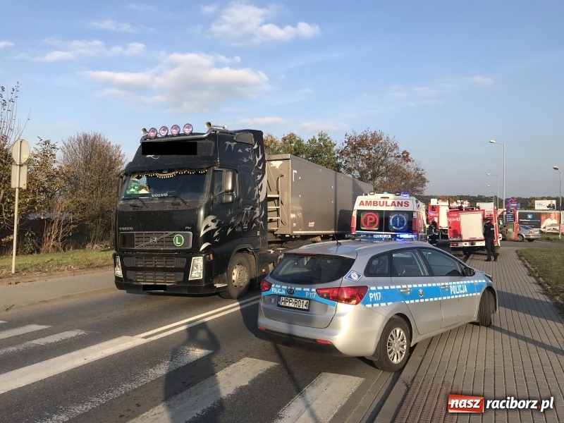 Zdjęcie w galerii na portalu naszraciborz.pl: Trzy samochody zderzyły się na Rybnickiej  wiadomości z regionu