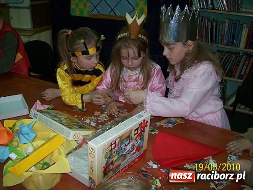 Zdjęcie w galerii na portalu naszraciborz.pl: W odwiedzinach u Baby Jagi wiadomości z regionu