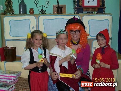 Zdjęcie w galerii na portalu naszraciborz.pl: W odwiedzinach u Baby Jagi wiadomości z regionu