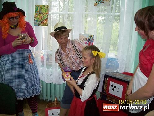 Zdjęcie w galerii na portalu naszraciborz.pl: W odwiedzinach u Baby Jagi wiadomości z regionu