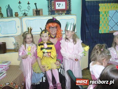 Zdjęcie w galerii na portalu naszraciborz.pl: W odwiedzinach u Baby Jagi wiadomości z regionu