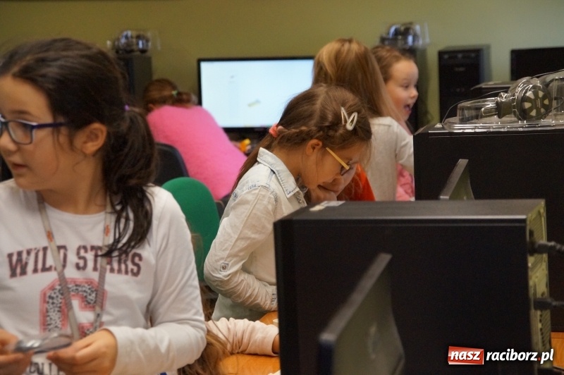 Zdjęcie w galerii na portalu naszraciborz.pl: W szkole na Ostrogu uczą robotyki  wiadomości z regionu