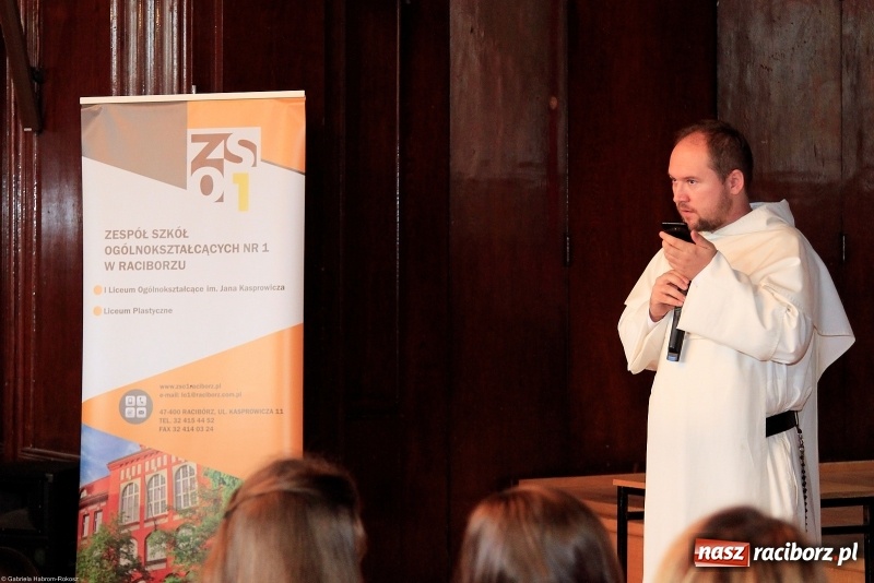 Zdjęcie w galerii na portalu naszraciborz.pl: Adam Rokosz gościem kolejnego Spotkania z Absolwentem w 1 LO wiadomości z regionu