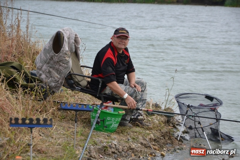 Zdjęcie w galerii na portalu naszraciborz.pl: Kiepskie branie na finał sezonu na stawie Brudny  wiadomości z regionu