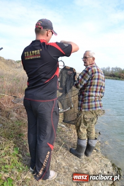 Zdjęcie w galerii na portalu naszraciborz.pl: Kiepskie branie na finał sezonu na stawie Brudny  wiadomości z regionu