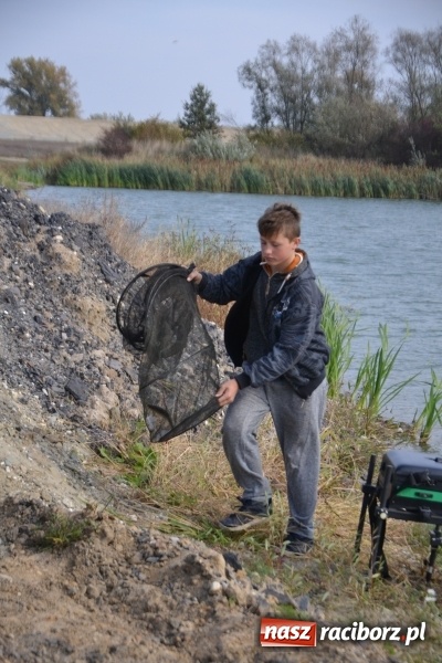 Zdjęcie w galerii na portalu naszraciborz.pl: Kiepskie branie na finał sezonu na stawie Brudny  wiadomości z regionu