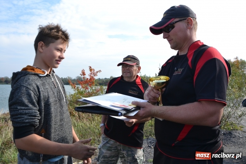 Zdjęcie w galerii na portalu naszraciborz.pl: Kiepskie branie na finał sezonu na stawie Brudny  wiadomości z regionu